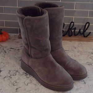 UGG AMIE CLASSIC SLIM SHORT BOOT 8.5M GREY SUEDE